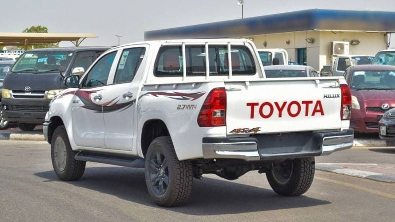 2024 Toyota Hilux SGLX thumbnail 8