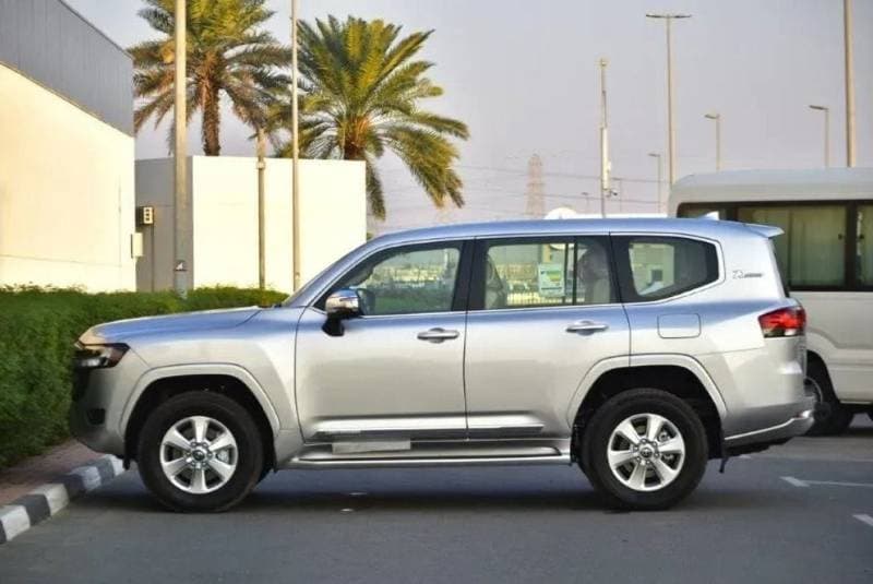 2023 Toyota Land Cruiser GXR thumbnail 3