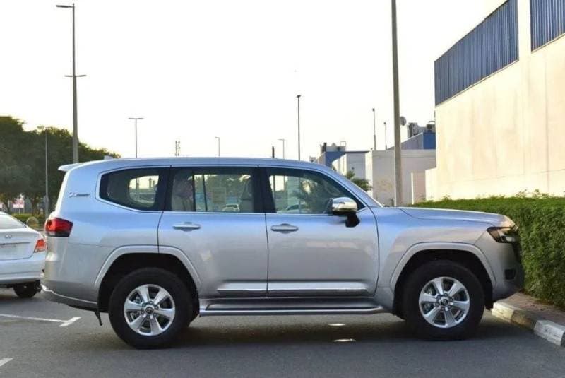 2023 Toyota Land Cruiser GXR thumbnail 4
