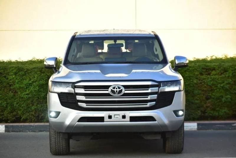 2023 Toyota Land Cruiser GXR thumbnail 2