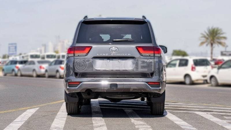 2023 Toyota Land Cruiser VXR thumbnail 6