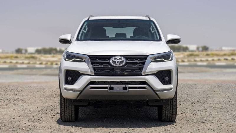 2024 Toyota Fortuner VX2 thumbnail 2