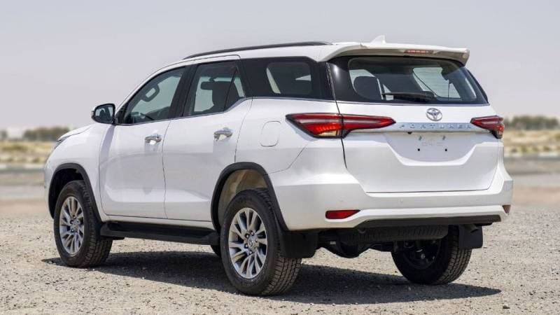 2024 Toyota Fortuner VX2 thumbnail 8