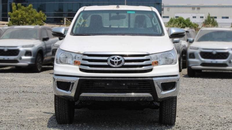 2023 Toyota Hilux GL thumbnail 2