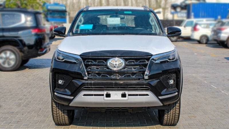 2024 Toyota Fortuner VX2 thumbnail 2