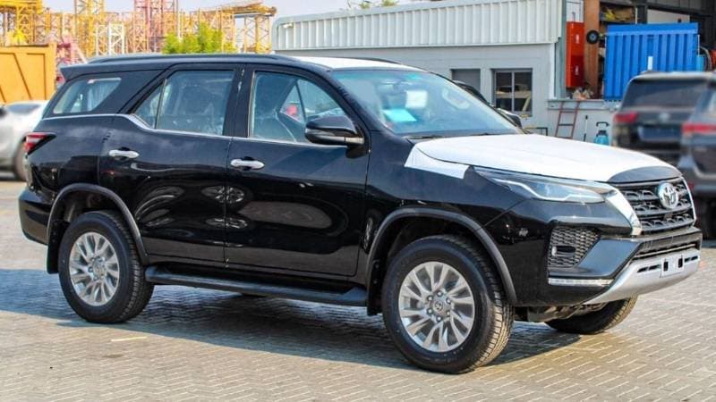 2024 Toyota Fortuner VX2 thumbnail 3