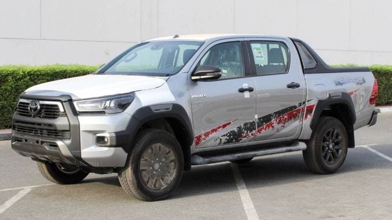 2023 Toyota Hilux ADVENTURE thumbnail 5