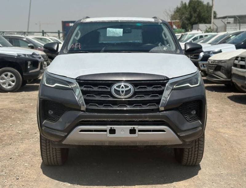 2026 Toyota Fortuner EXR thumbnail 2