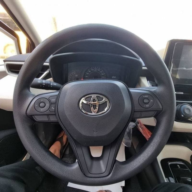 2024 Toyota Corolla XLI thumbnail 6