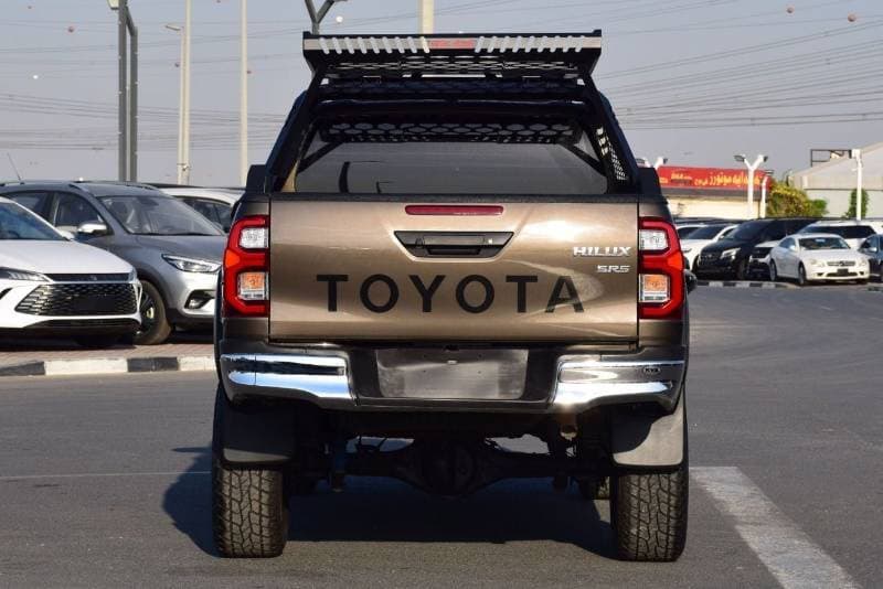 2022 Toyota Hilux thumbnail 6