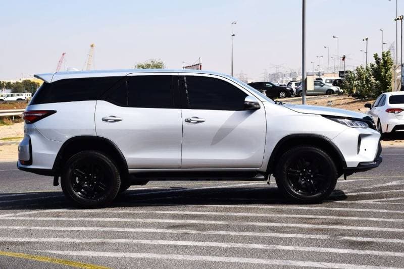 2023 Toyota Fortuner GX2 thumbnail 8