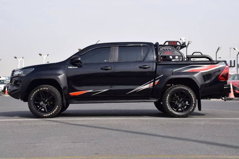 2021 Toyota Hilux SGLX thumbnail 2