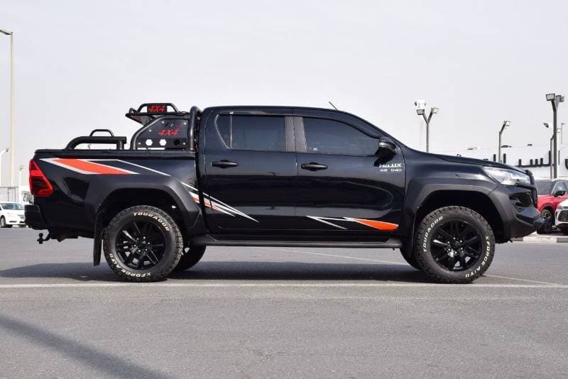 2021 Toyota Hilux SGLX thumbnail 3
