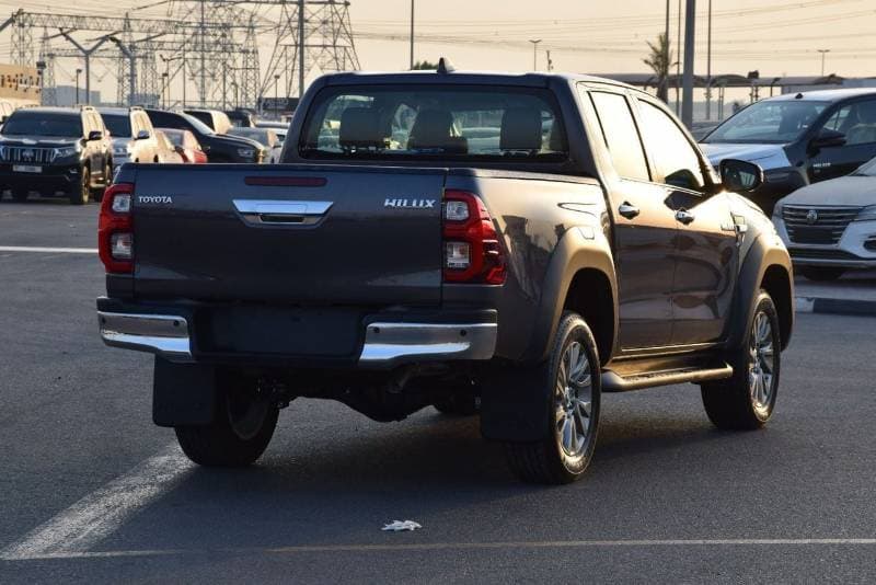 2025 Toyota Hilux SGLX thumbnail 3