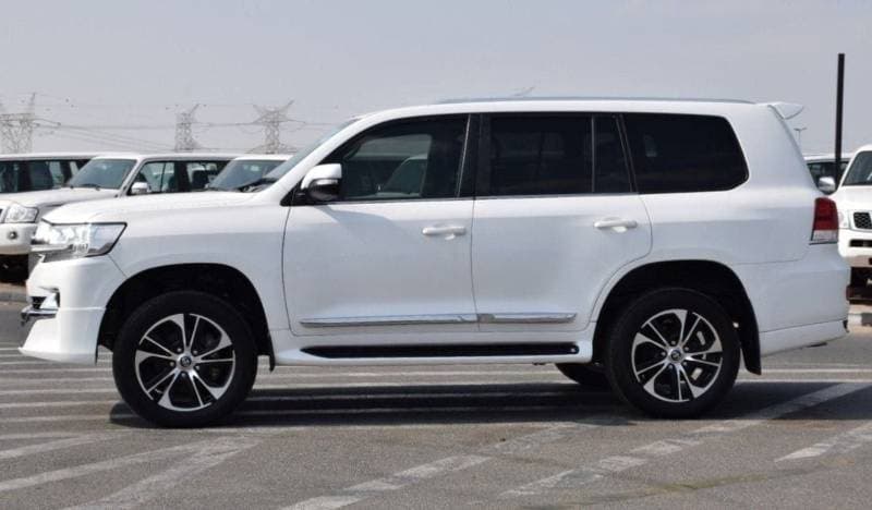 2021 Toyota Land Cruiser GXR thumbnail 4