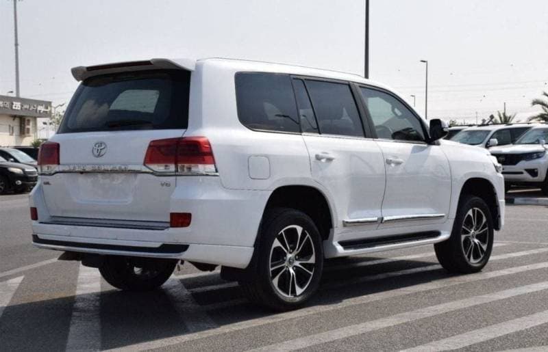2021 Toyota Land Cruiser GXR thumbnail 8