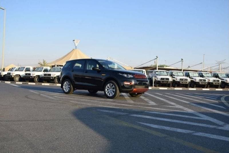 2016 Land Rover Discovery thumbnail 3