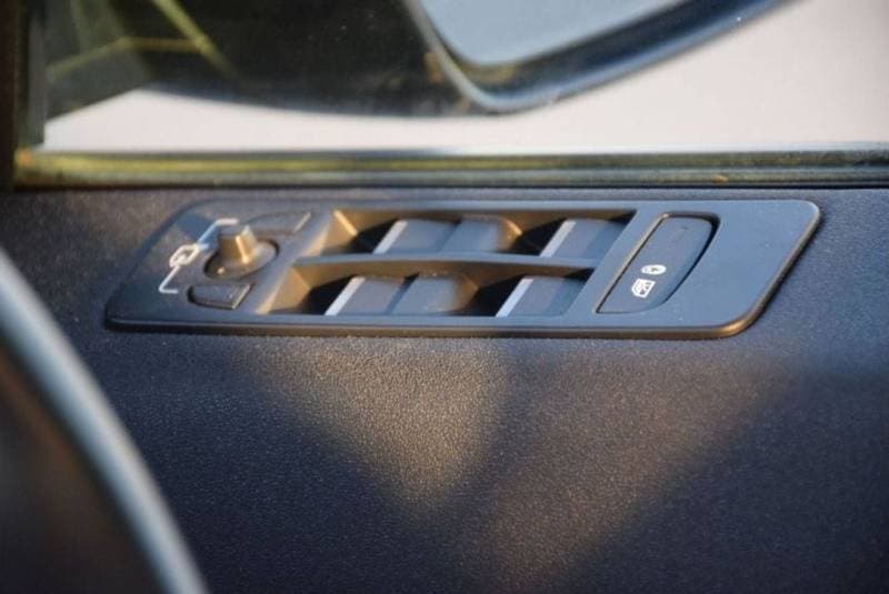 2016 Land Rover Discovery thumbnail 7