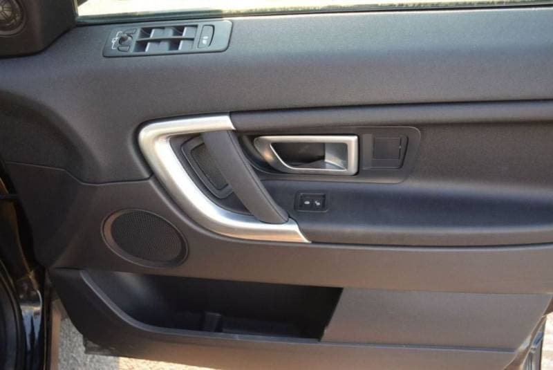 2016 Land Rover Discovery thumbnail 8
