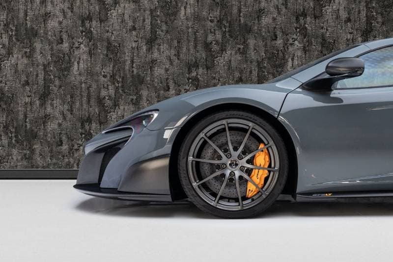 2016 McLaren 675LT COUPE thumbnail 8