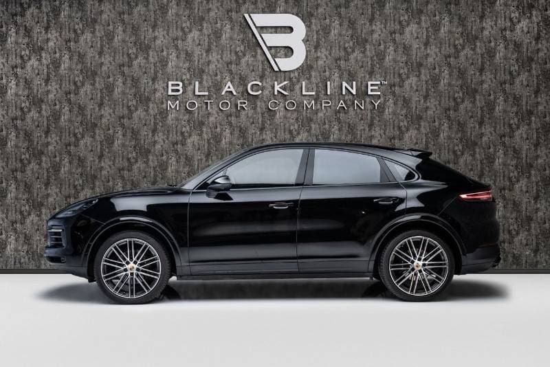 2020 Porsche Cayenne STANDARD thumbnail 3