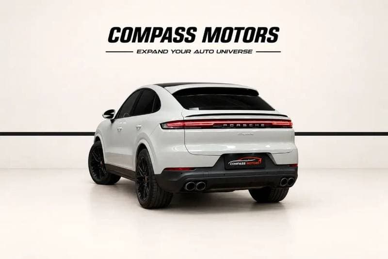 2024 Porsche Cayenne STANDARD thumbnail 3