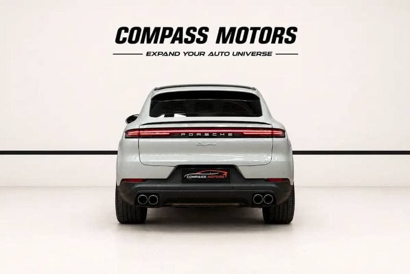 2024 Porsche Cayenne STANDARD thumbnail 4