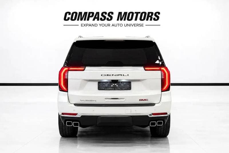 2025 GMC Yukon DENALI thumbnail 4