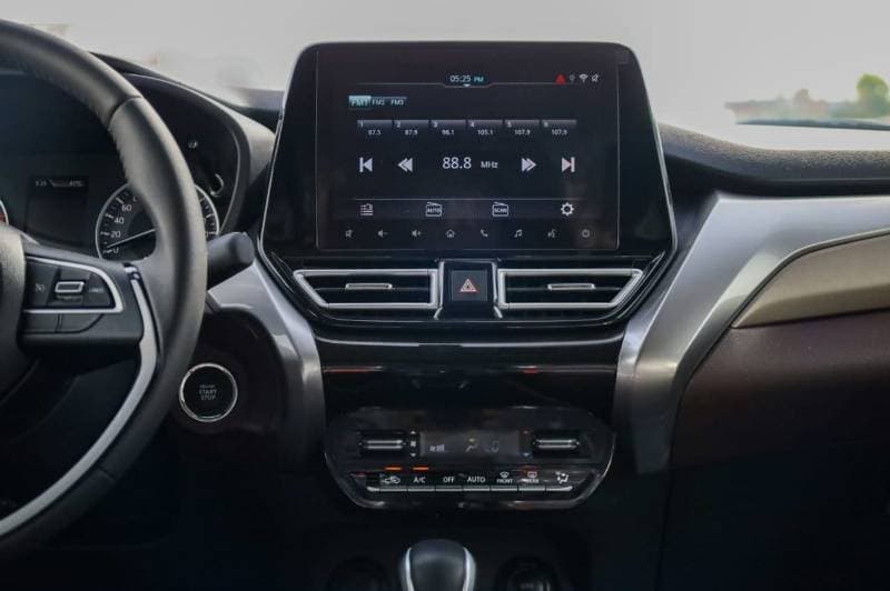 2025 Suzuki Fronx GLX thumbnail 6