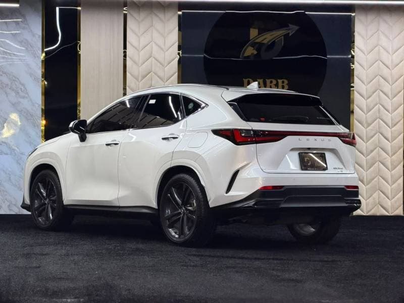 2025 Lexus NX350 PREMIER thumbnail 4
