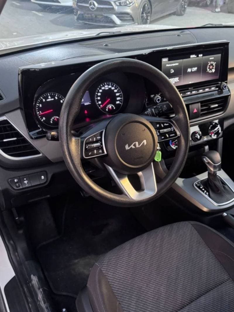 2022 Kia Seltos LX thumbnail 7