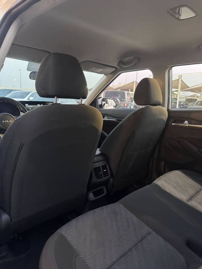 2022 Kia Seltos LX thumbnail 8