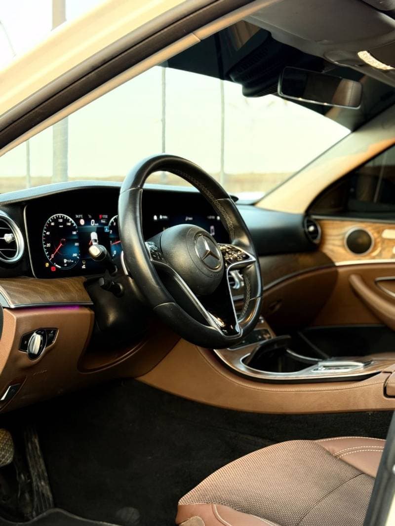 2021 Mercedes Benz E200 PREMIUM thumbnail 6