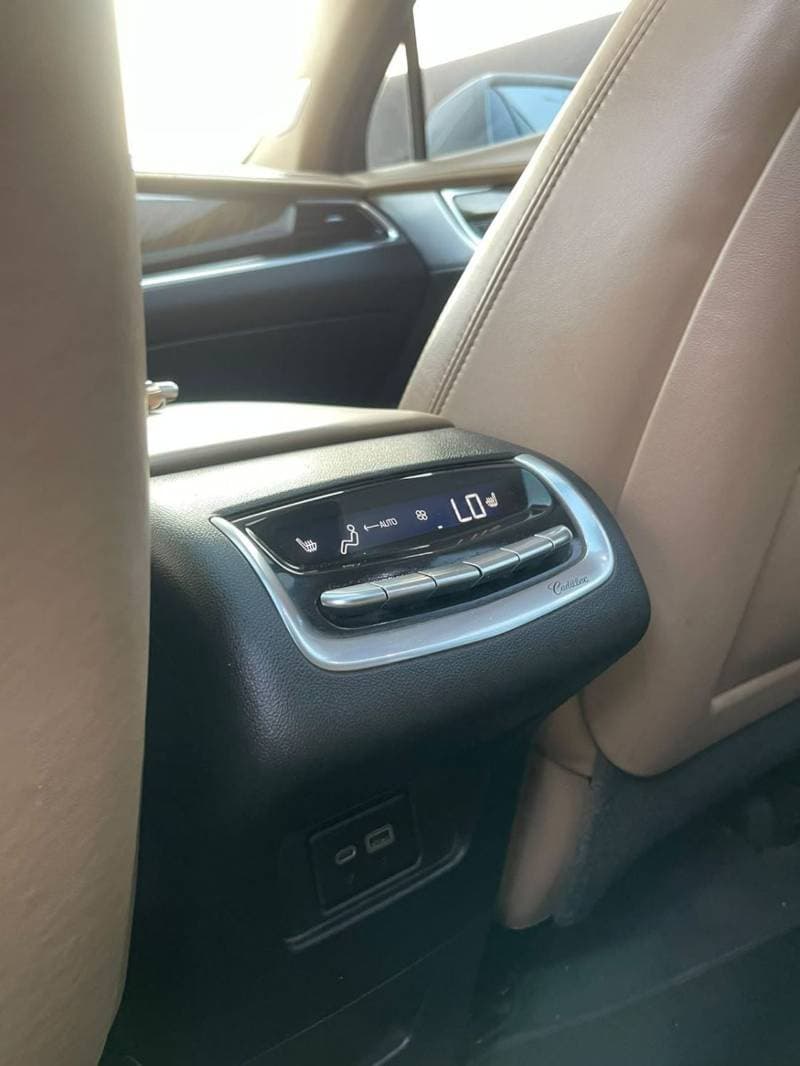 2020 Cadillac XT6 PREMIUM LUXURY thumbnail 8