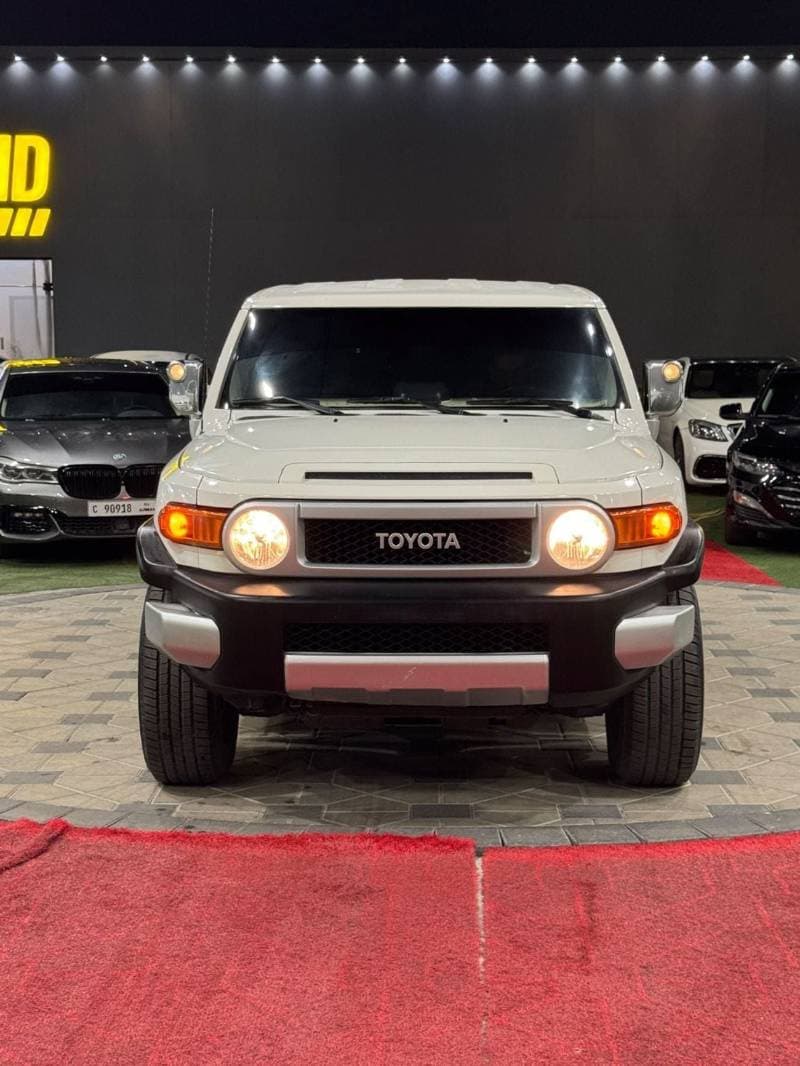2014 Toyota FJ Cruiser GXR thumbnail 7
