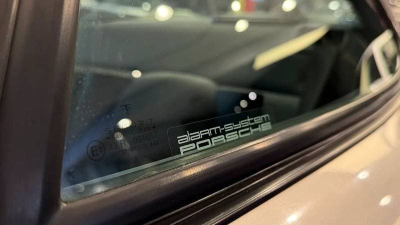 1996 Porsche 911 thumbnail 8