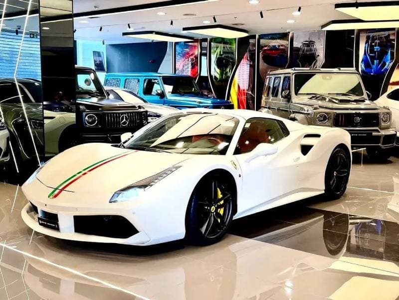 2017 Ferrari 488 Spider thumbnail 4