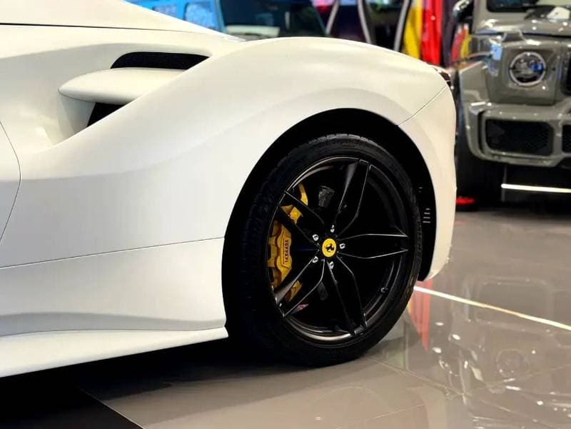 2017 Ferrari 488 Spider thumbnail 5