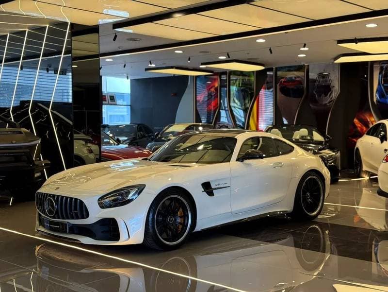 2019 Mercedes Benz AMG GTR thumbnail 7