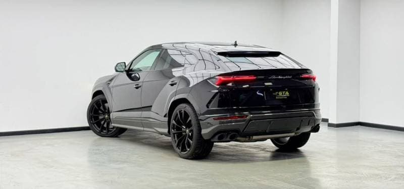 2020 Lamborghini Urus STANDARD thumbnail 4
