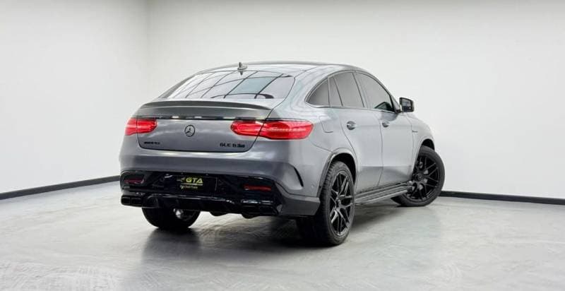 2016 Mercedes Benz GLE 63 AMG S thumbnail 6