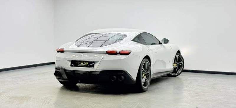 2023 Ferrari Roma STANDARD thumbnail 6