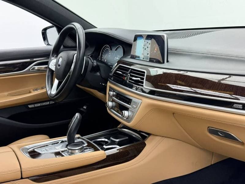 2016 BMW 740Li EXCLUSIVE thumbnail 7