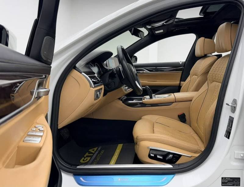 2016 BMW 740Li EXCLUSIVE thumbnail 8