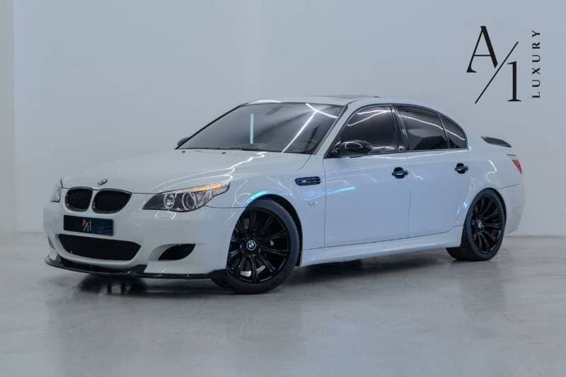 2007 BMW M5 STANDARD