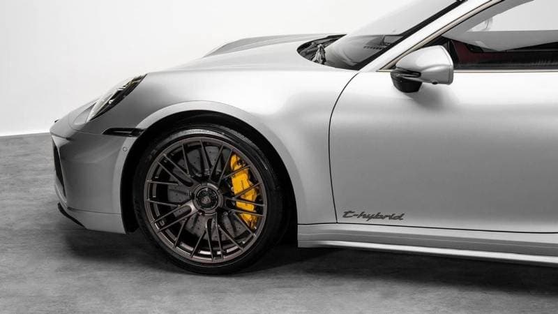 2026 Porsche 911 TURBO S thumbnail 4