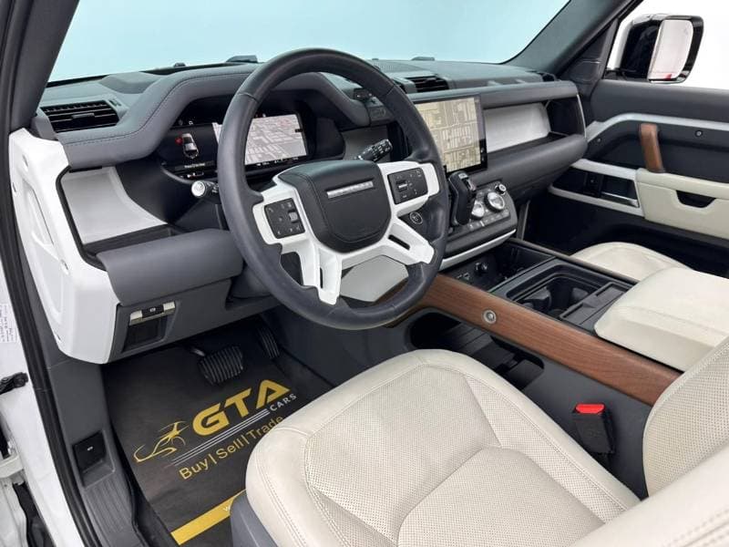 2024 Land Rover Defender 110 HSE P400 thumbnail 8