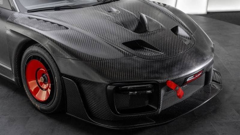 2019 Porsche 911 GT2 RS thumbnail 6