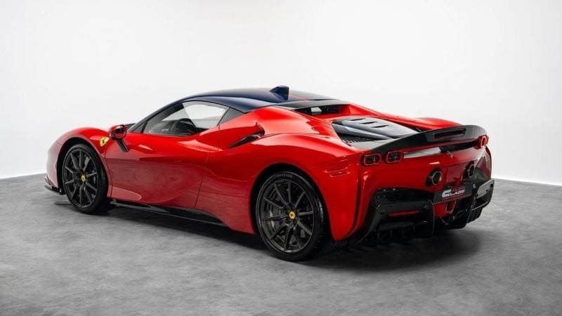 2022 Ferrari SF90 STRADALE thumbnail 2