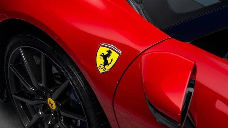 2022 Ferrari SF90 STRADALE thumbnail 8